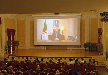 The Secretary of State to the Minister of Foreign Affairs in charge of the National Community Abroad participated in the activity organized by the Consulate General in Milan on occasion of end of school year at Arabic Language School in Rovereto