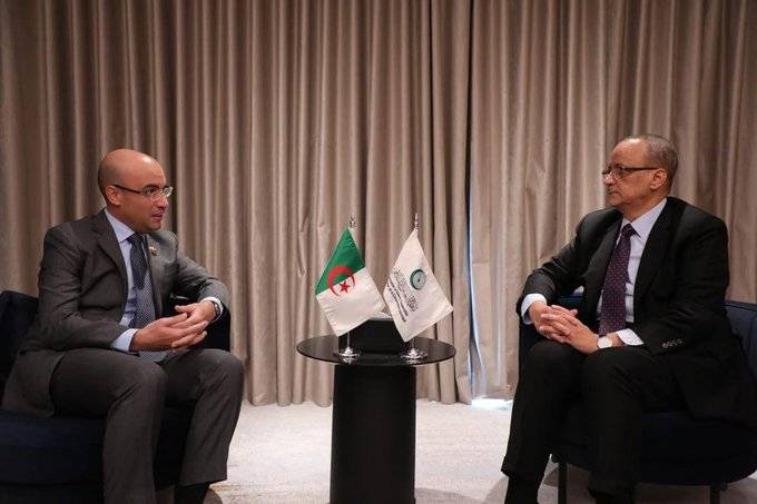 The Secretary of State held a meeting with the Secretary-General of the Organization, Mr. Ismail Ould Cheikh Ahmed