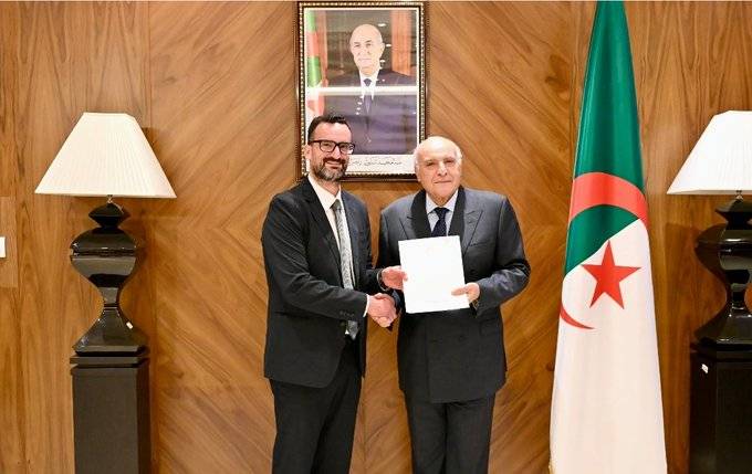 The Minister of State, Minister of Foreign Affairs, National Community Abroad, and African Affairs received the Ambassador of the Republic of Malta